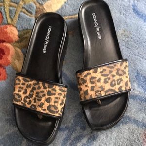 Donald Pliner slip on sandals